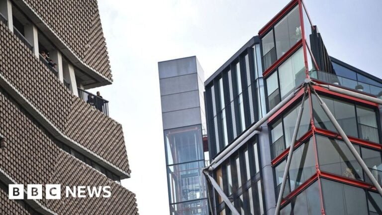 Tate Modern: Flat owners win viewing platform privacy case