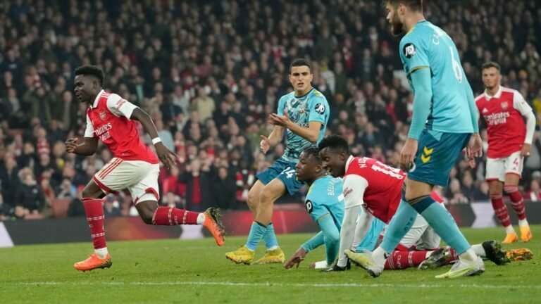 Arsenal 3-3 Southampton: Gunners fight back to draw but strongly boost City’s title hopes