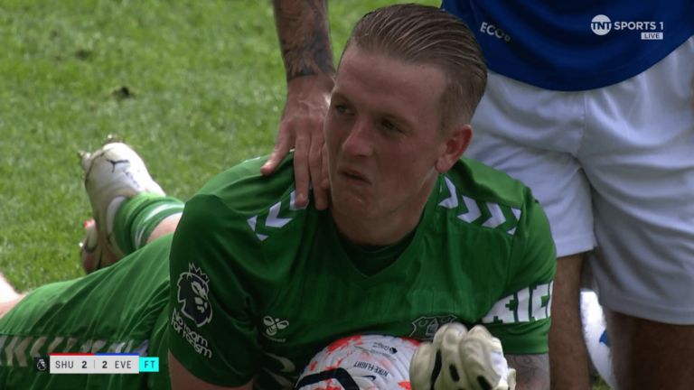 Jordan Pickford winds up Sheffield United fans with hilarious gesture after outrageous double save