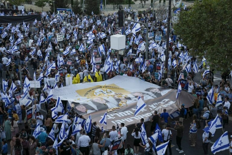 Thousands rally in support of Israel’s judicial overhaul before a major court hearing next week