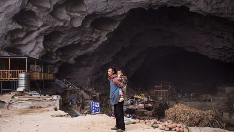 Inside home of the ‘last cave people’ where entire town is hidden in giant 750ft deep chasm and residents refuse to move