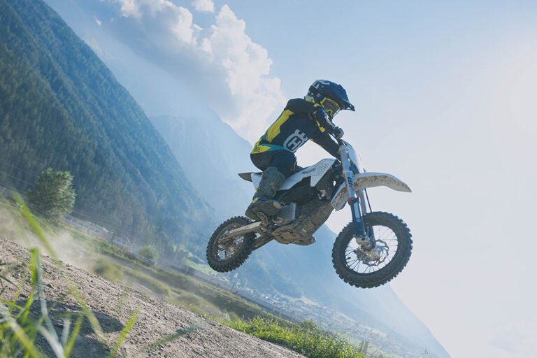 Husqvarna Mobility reveals water-cooled EE 5 for 2025