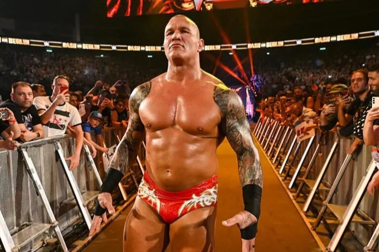 WWE fans spot moment Randy Orton gave away Cody Rhodes betrayal with subtle look